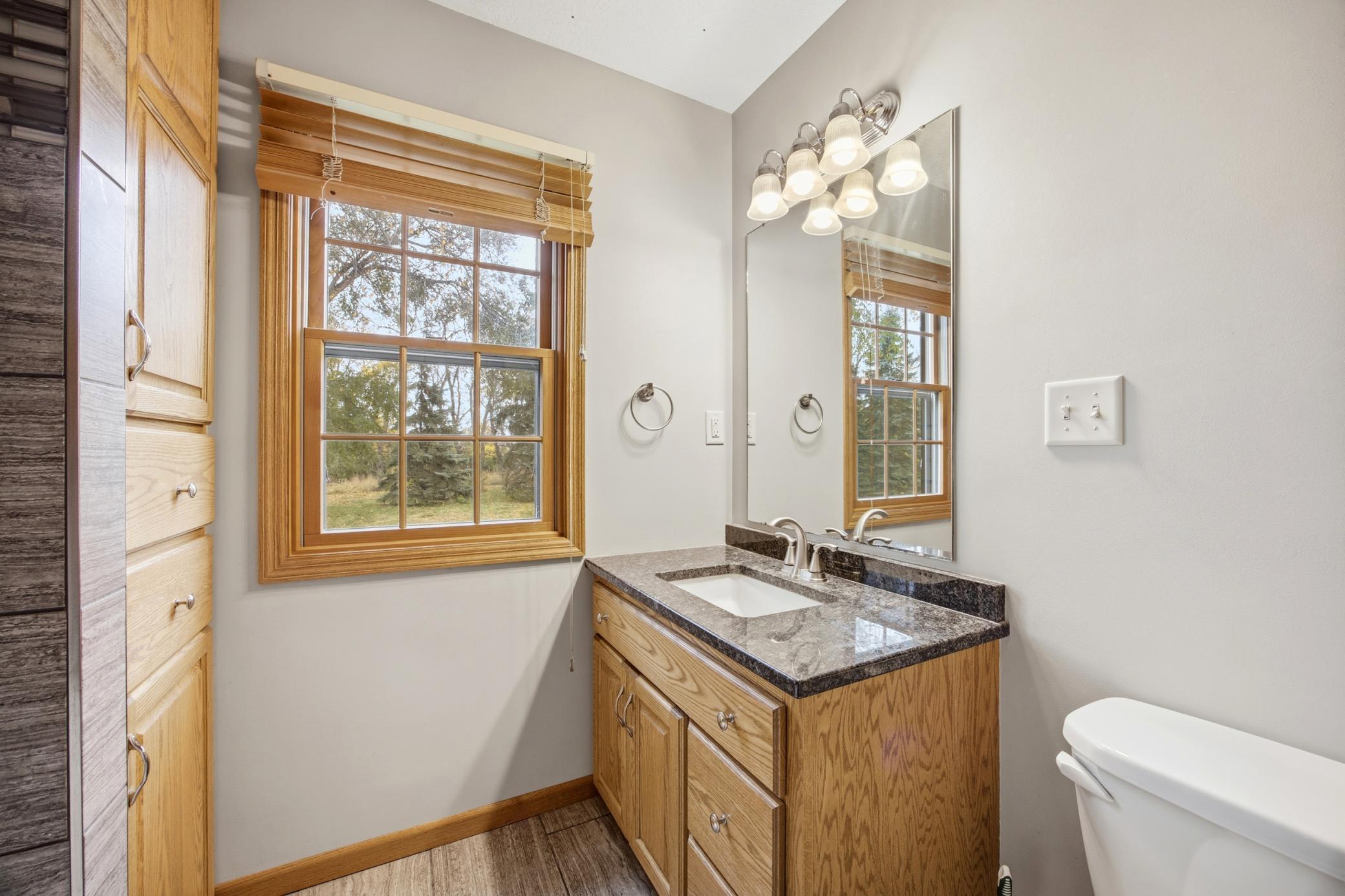 Main level full bathroom