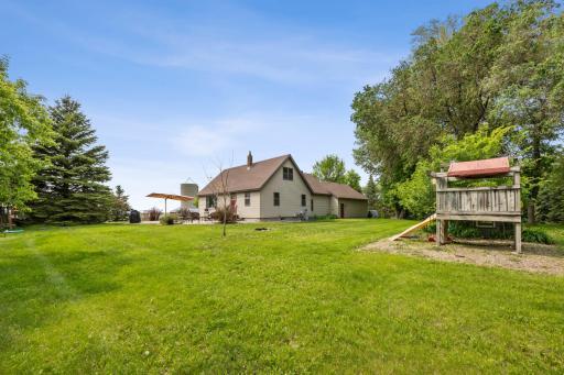 20482 28th Avenue N, Hawley, MN 56549