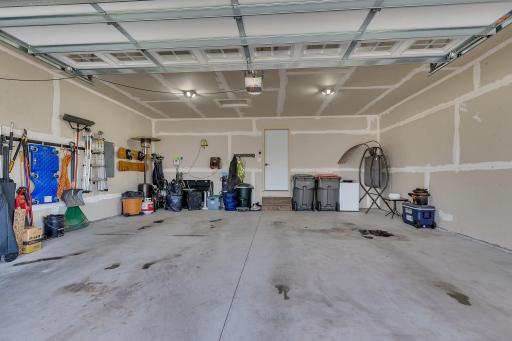 419 Bluebird Drive NW, Isanti, MN 55040