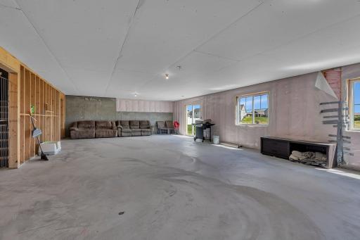 419 Bluebird Drive NW, Isanti, MN 55040