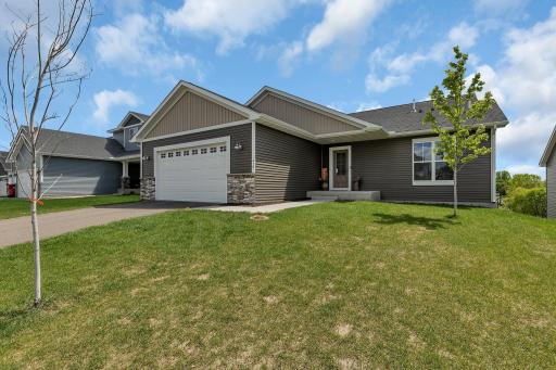 419 Bluebird Drive NW, Isanti, MN 55040