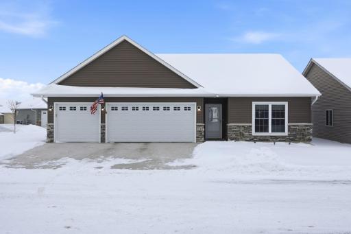 Photo for 511 Southfork Circle SE, Hutchinson, MN 55350 - listing #6821679 511 Southfork Circle SE, Hutchinson, MN 55350