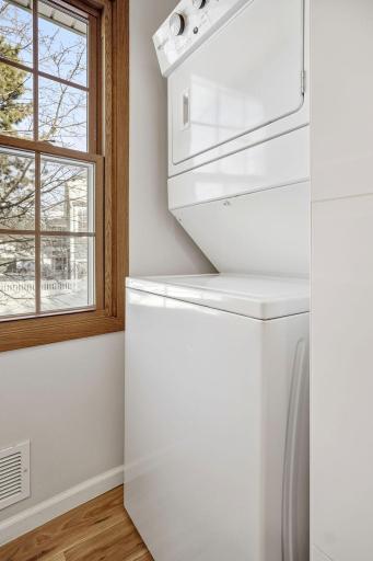 7526 W 111th Street, Bloomington, MN 55438