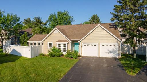 7526 W 111th Street, Bloomington, MN 55438