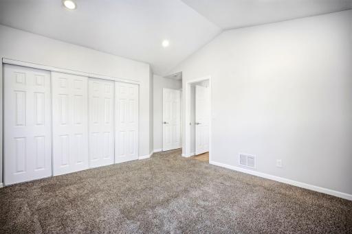 7526 W 111th Street, Bloomington, MN 55438