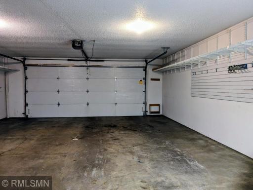 Garage insulated door, electric opener, insulated