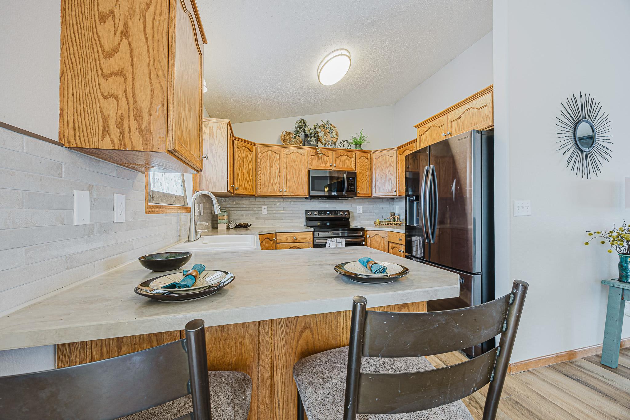 909 38 1-2 Ave W West Fargo, ND 58078-13.jpg
