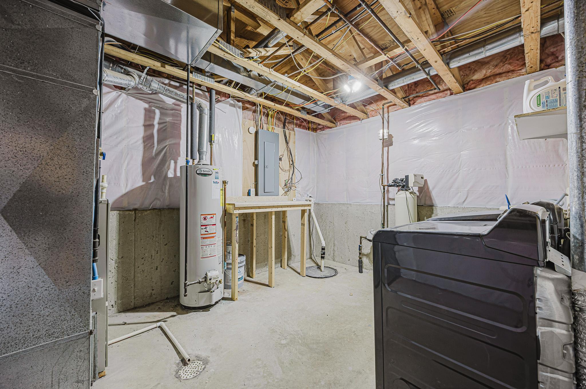 909 38 1-2 Ave W West Fargo, ND 58078-32.jpg