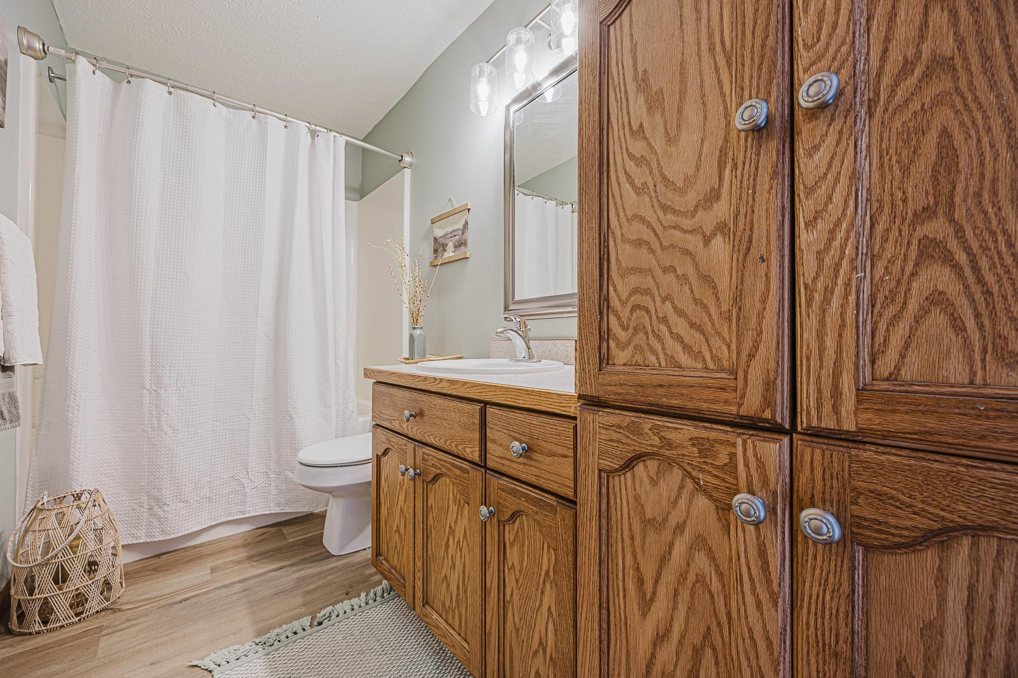 909 38 1-2 Ave W West Fargo, ND 58078-31.jpg