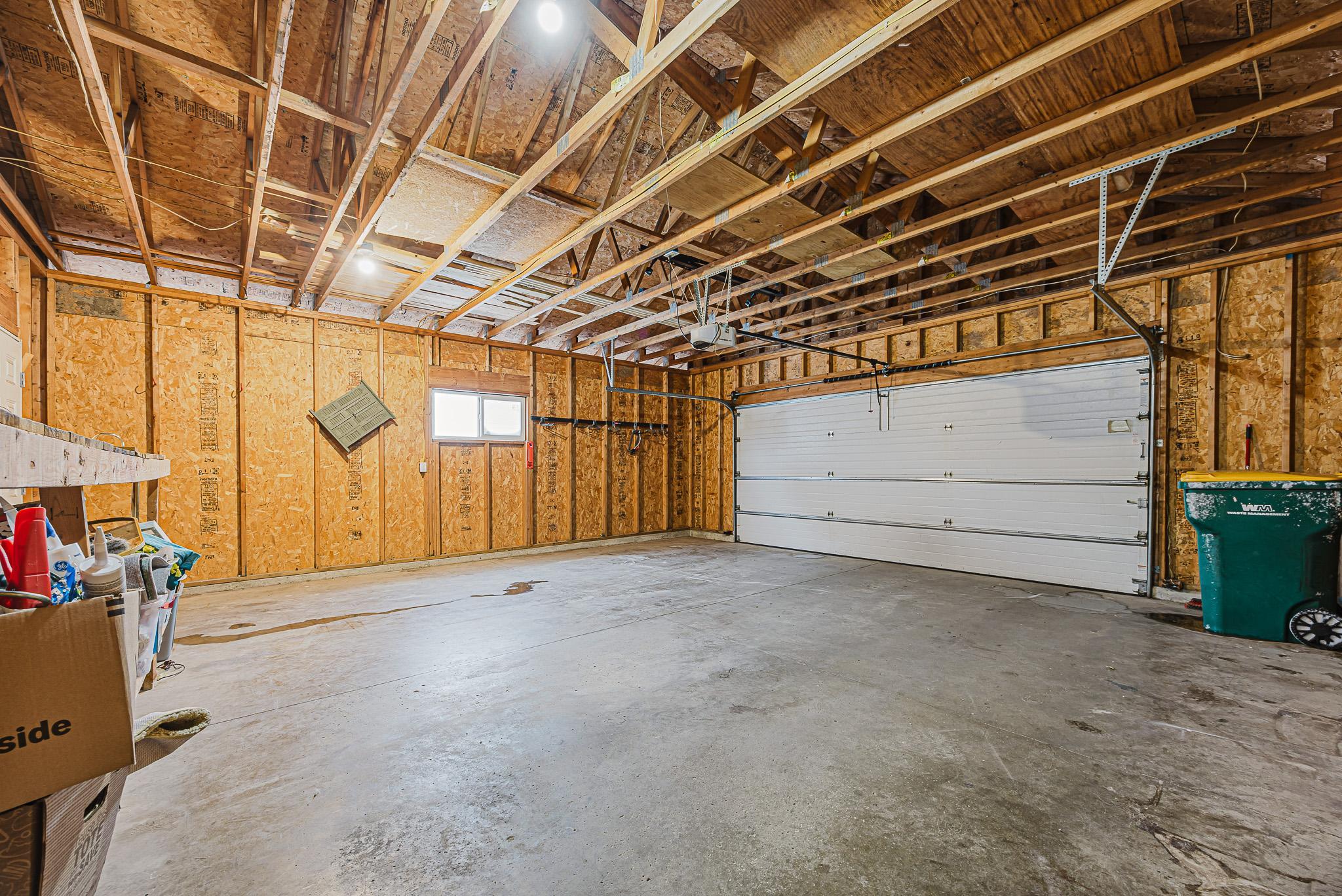 909 38 1-2 Ave W West Fargo, ND 58078-33.jpg
