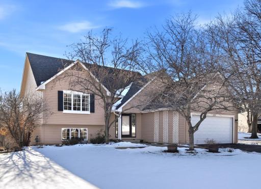 185 Cascade Court, Chanhassen, MN 55317