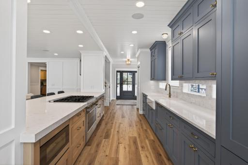 939 Park Avenue, Mahtomedi, MN 55115