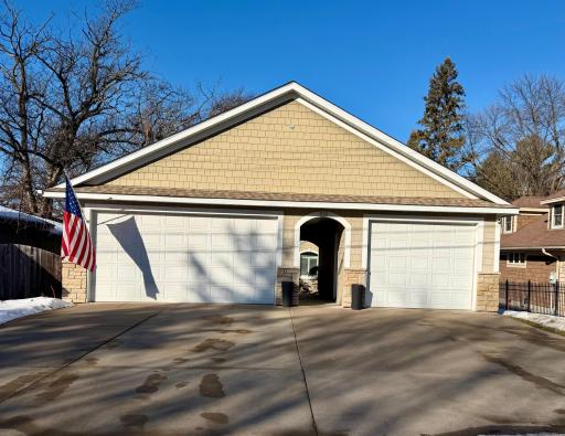 939 Park Avenue, Mahtomedi, MN 55115