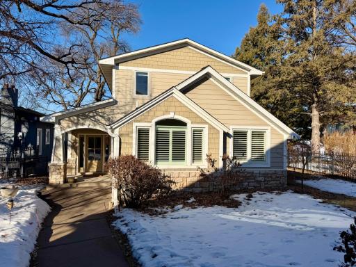 939 Park Avenue, Mahtomedi, MN 55115