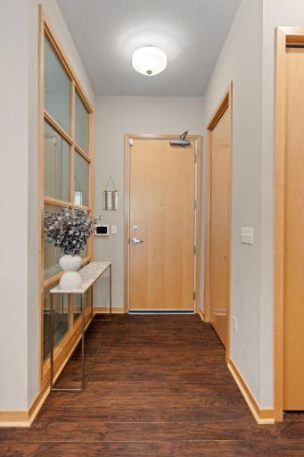 3640 Wooddale Avenue S, 102, Saint Louis Park, MN 55416