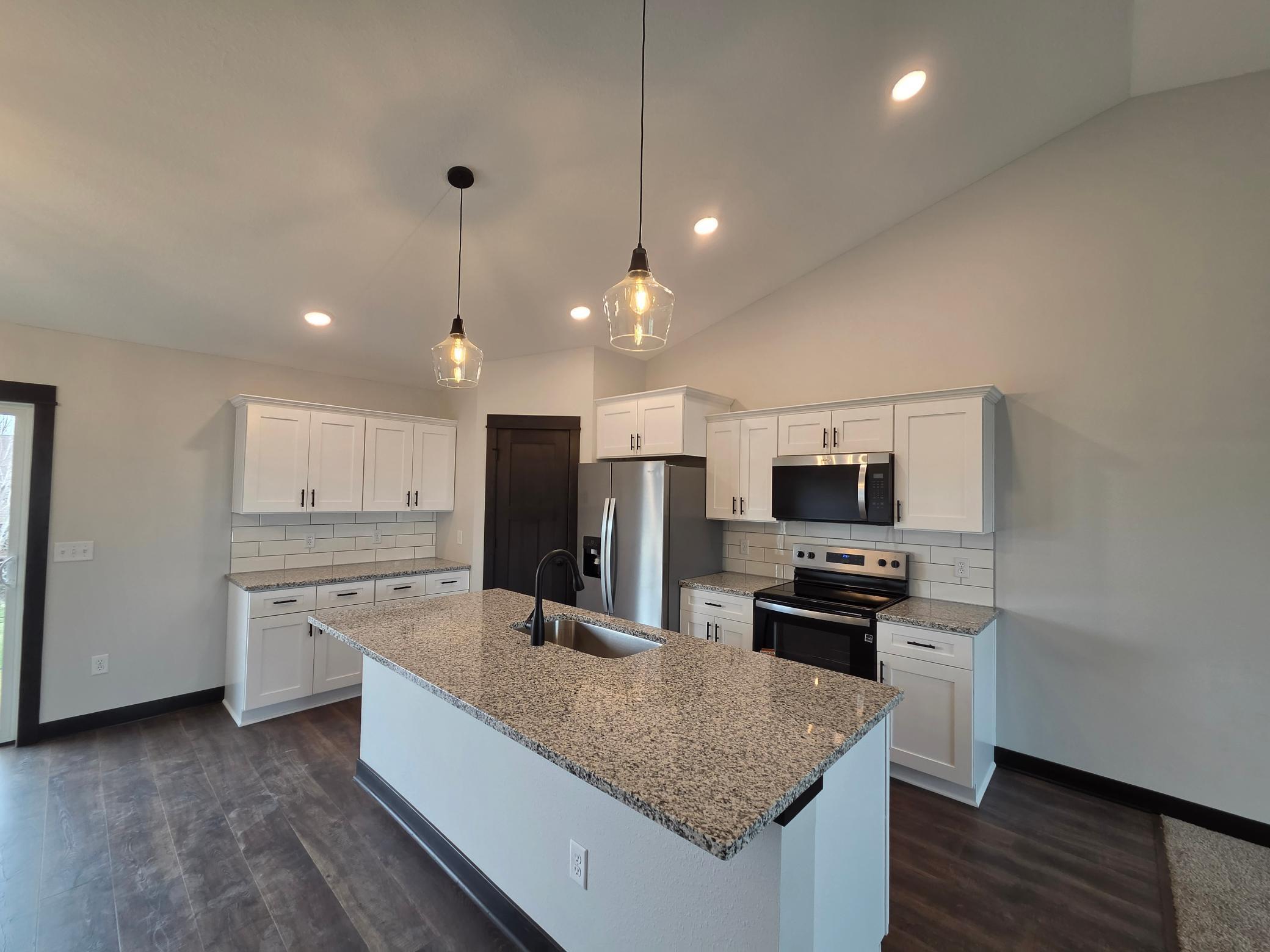 *ACTUAL PROPERTY* Kitchen