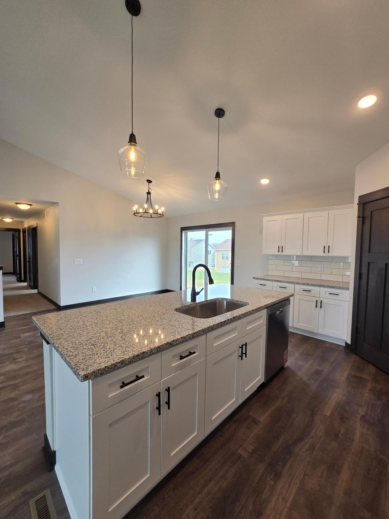 *ACTUAL PROPERTY* Kitchen