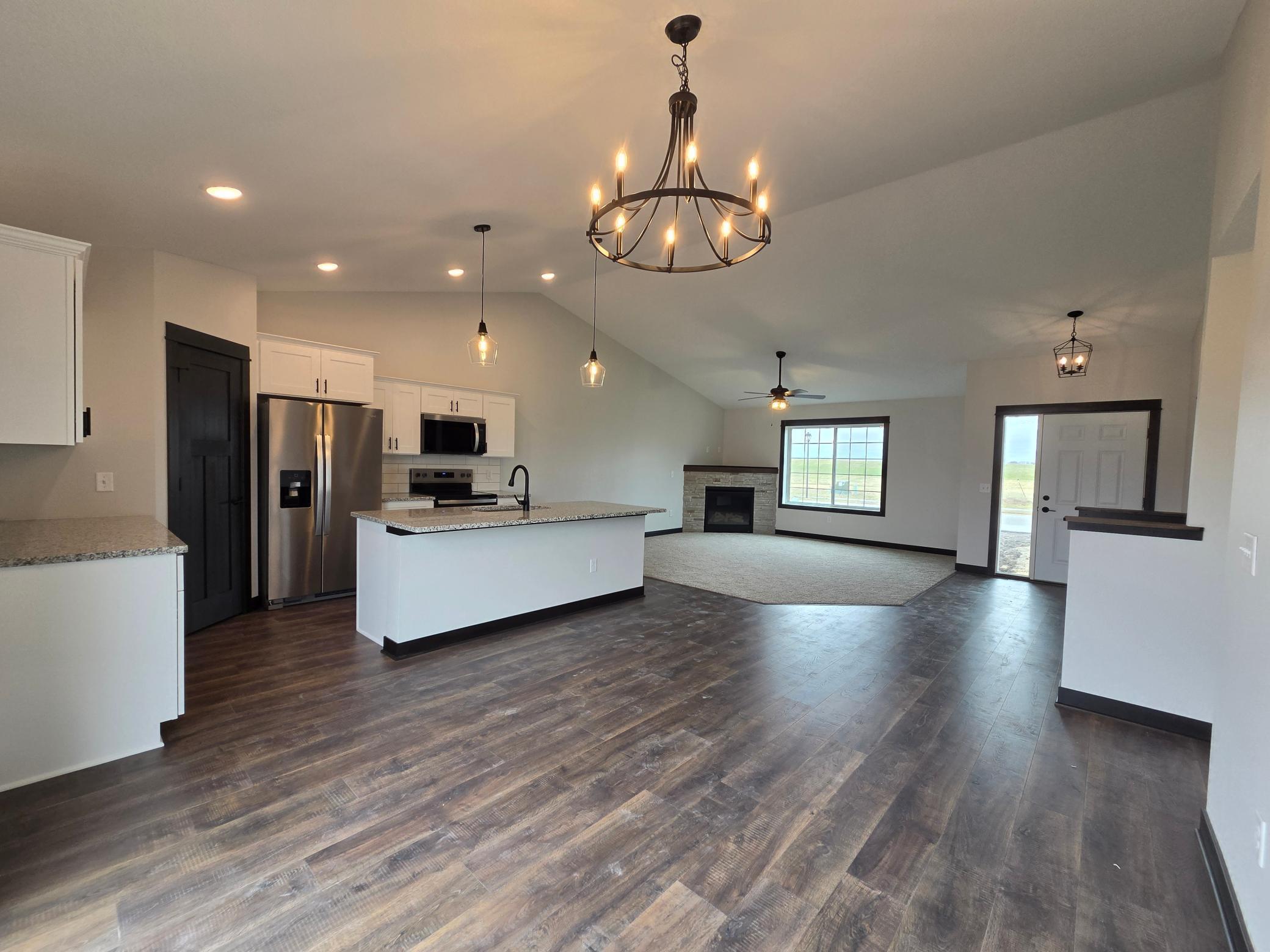 *ACTUAL PROPERTY* Dining