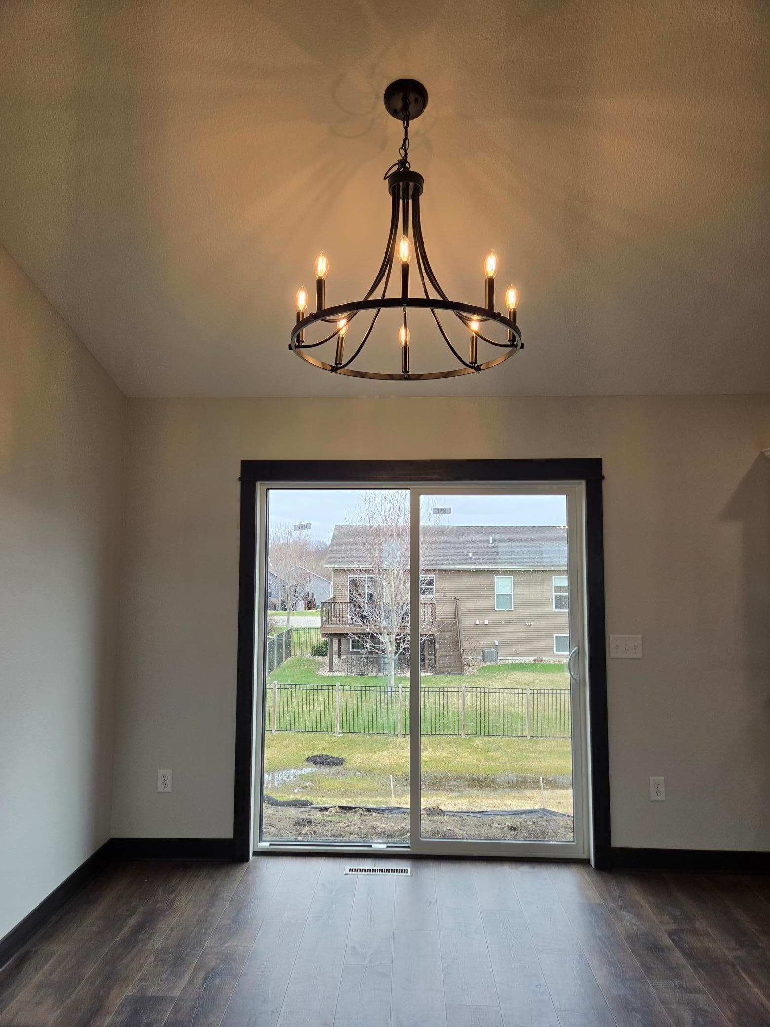 *ACTUAL PROPERTY* Dining