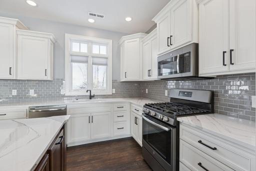 951 Cedar Avenue E, Hector, MN 55342