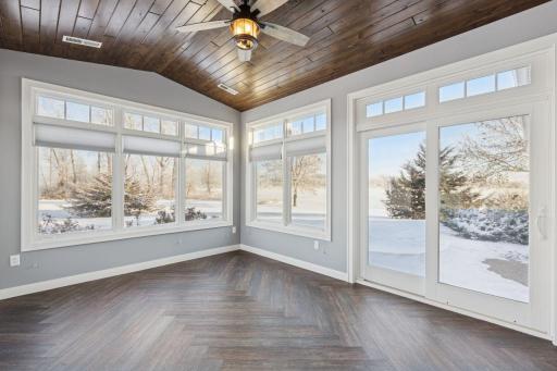 951 Cedar Avenue E, Hector, MN 55342
