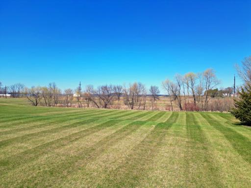 951 Cedar Avenue E, Hector, MN 55342