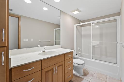 2520 Arbor Court, Saint Paul, MN 55120