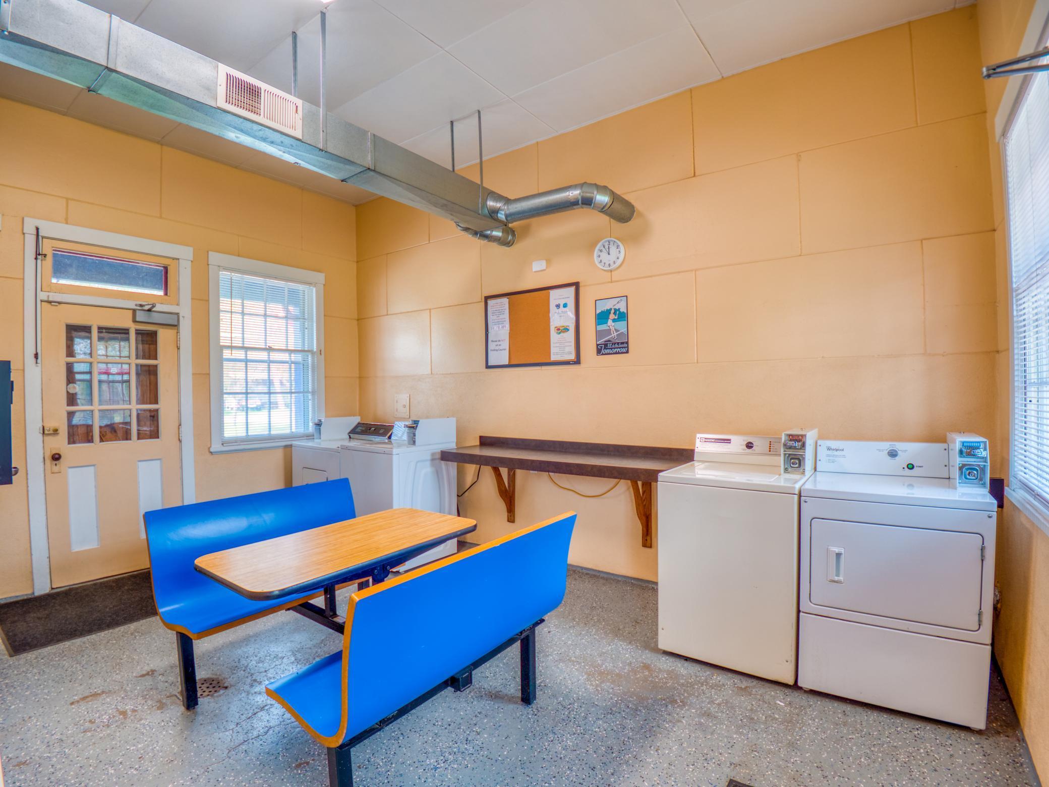 laundry facility.jpg