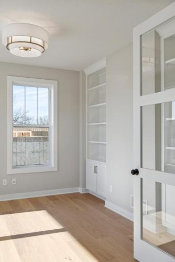 5512 Scenic Loop Run, Chaska, MN 55386