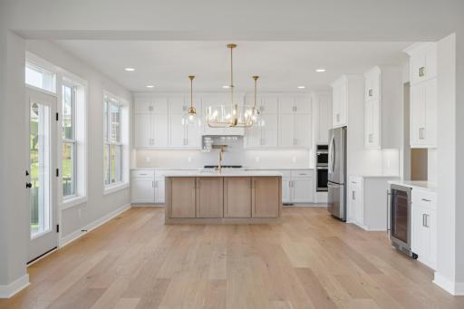 5512 Scenic Loop Run, Chaska, MN 55386