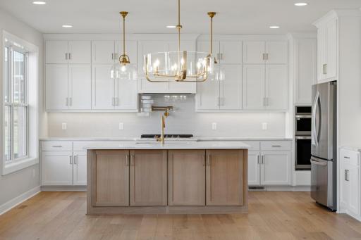 5512 Scenic Loop Run, Chaska, MN 55386