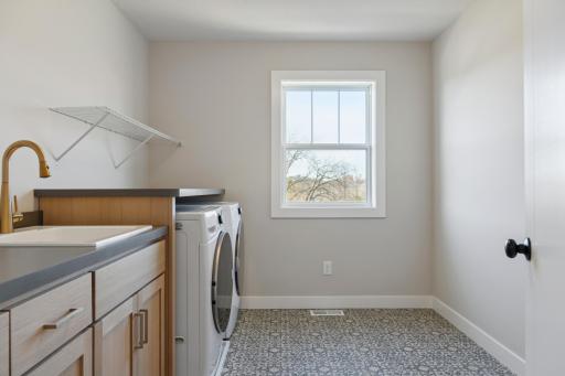 5512 Scenic Loop Run, Chaska, MN 55386