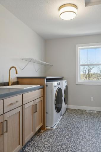 5512 Scenic Loop Run, Chaska, MN 55386