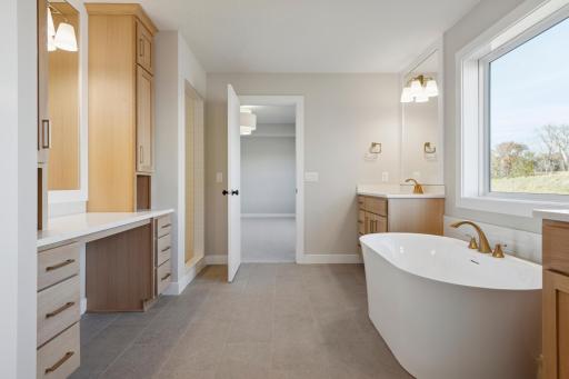 5512 Scenic Loop Run, Chaska, MN 55386