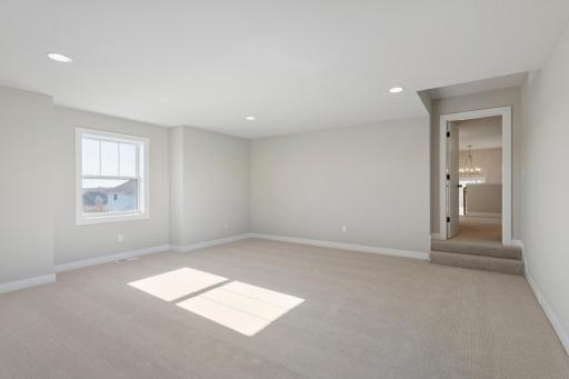 5512 Scenic Loop Run, Chaska, MN 55386