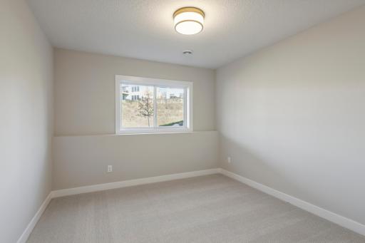 5512 Scenic Loop Run, Chaska, MN 55386