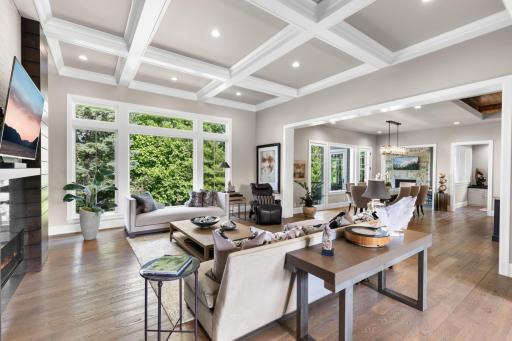 1595 Locust Hills Circle, Wayzata, MN 55391
