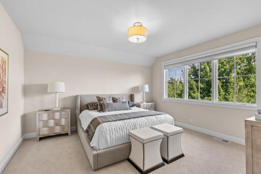 1595 Locust Hills Circle, Wayzata, MN 55391