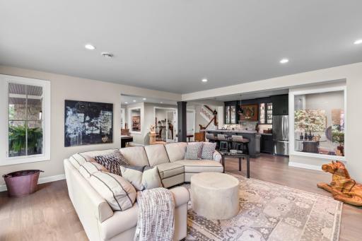 1595 Locust Hills Circle, Wayzata, MN 55391