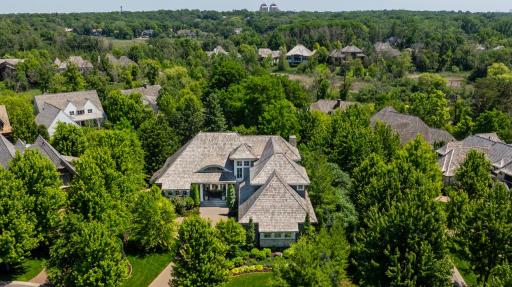 1595 Locust Hills Circle, Wayzata, MN 55391