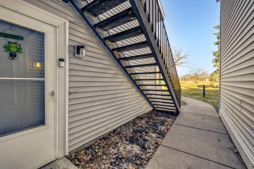 1713 Fulham St Unit F - Web Quality - 002 - 01 Exterior Front.jpg