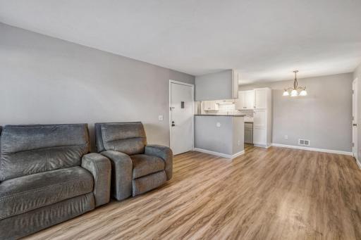 1713 Fulham St Unit F - Web Quality - 005 - 04 Living Room.jpg