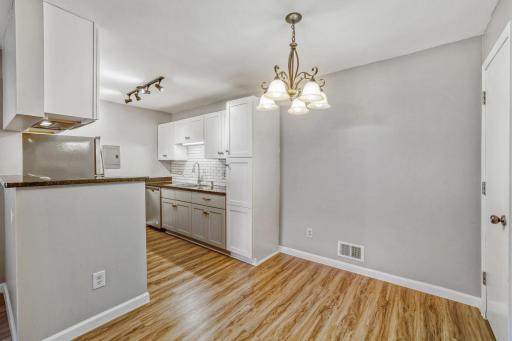 1713 Fulham St Unit F - Web Quality - 009 - 08 Kitchen.jpg