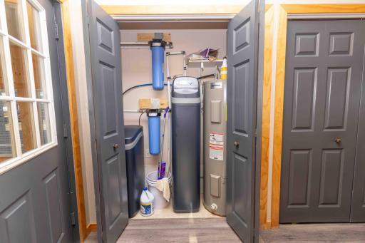 New water conditioner, and sediment, carbon filters (2020) New Reverse Osmosis Sys. 2023.