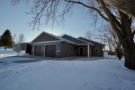 204 Pine Street SW, New London, MN 56273
