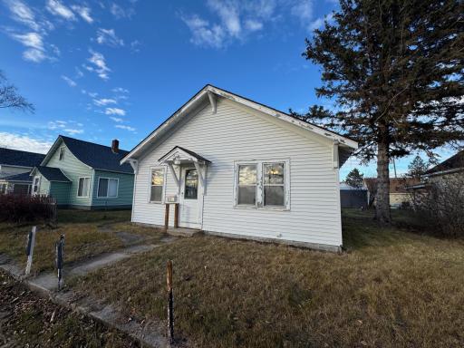 813 4th Street SE, Bemidji, MN 56601