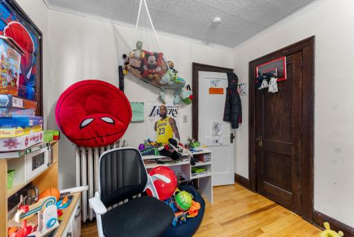 49-web-or-mls-1500 26th Ave NE-133.jpg