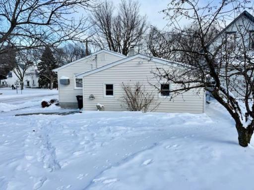 320 W 3rd Street, Morton, MN 56270