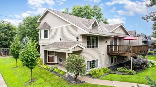 Highly sought-after end unit offering the perfect amount of living space with over 1800 finished square feet and a desirable floor plan that serves well for a multitude of uses.