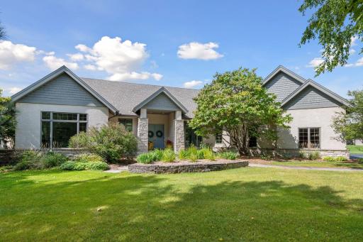Welcome home to this wonderful property on Carriage Lane!